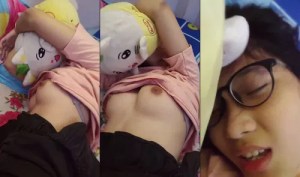 Bé nữ sinh kính cận mới lớn lúc đầu em còn ngại ngùng